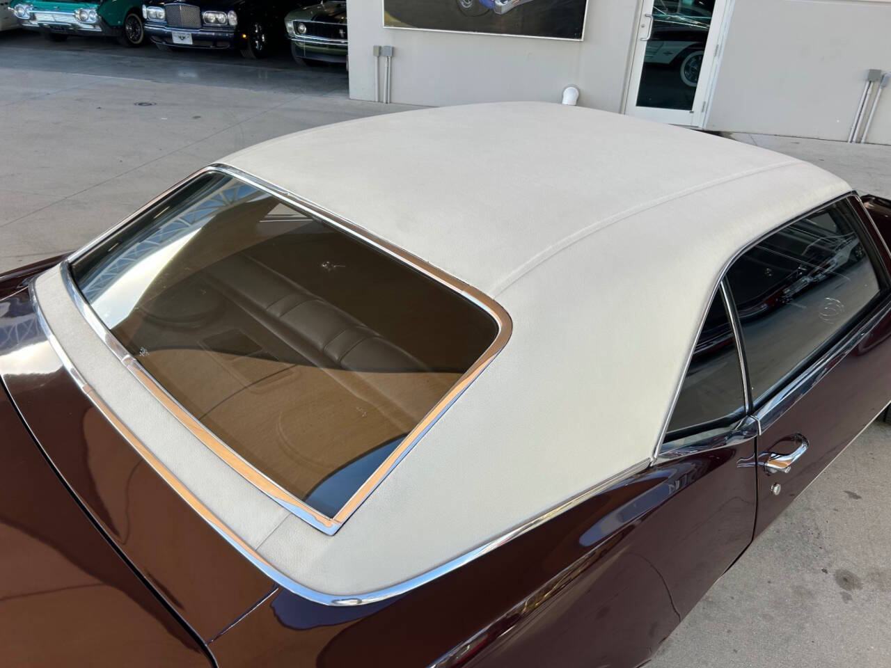 Chevrolet-Camaro-1968-Hatchback-21