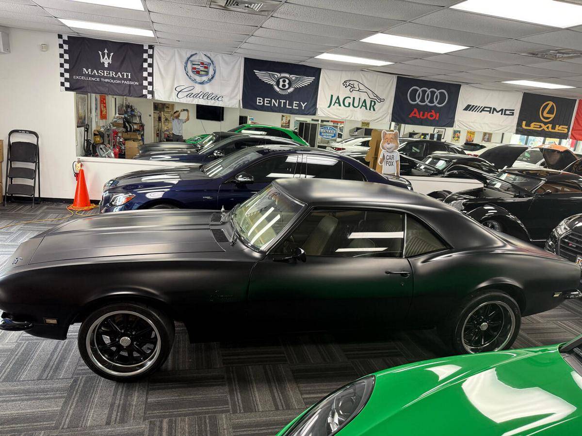 Chevrolet-Camaro-1968-black-3