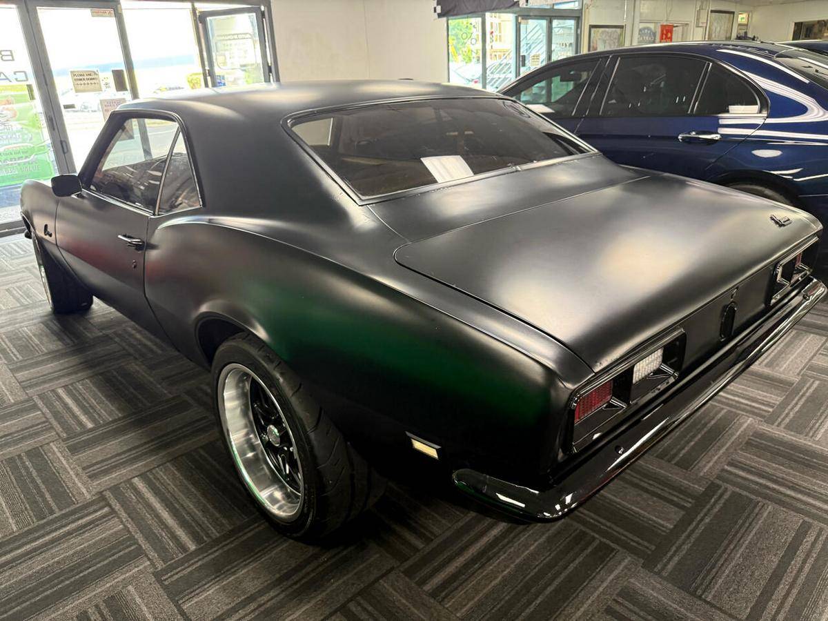 Chevrolet-Camaro-1968-black-4