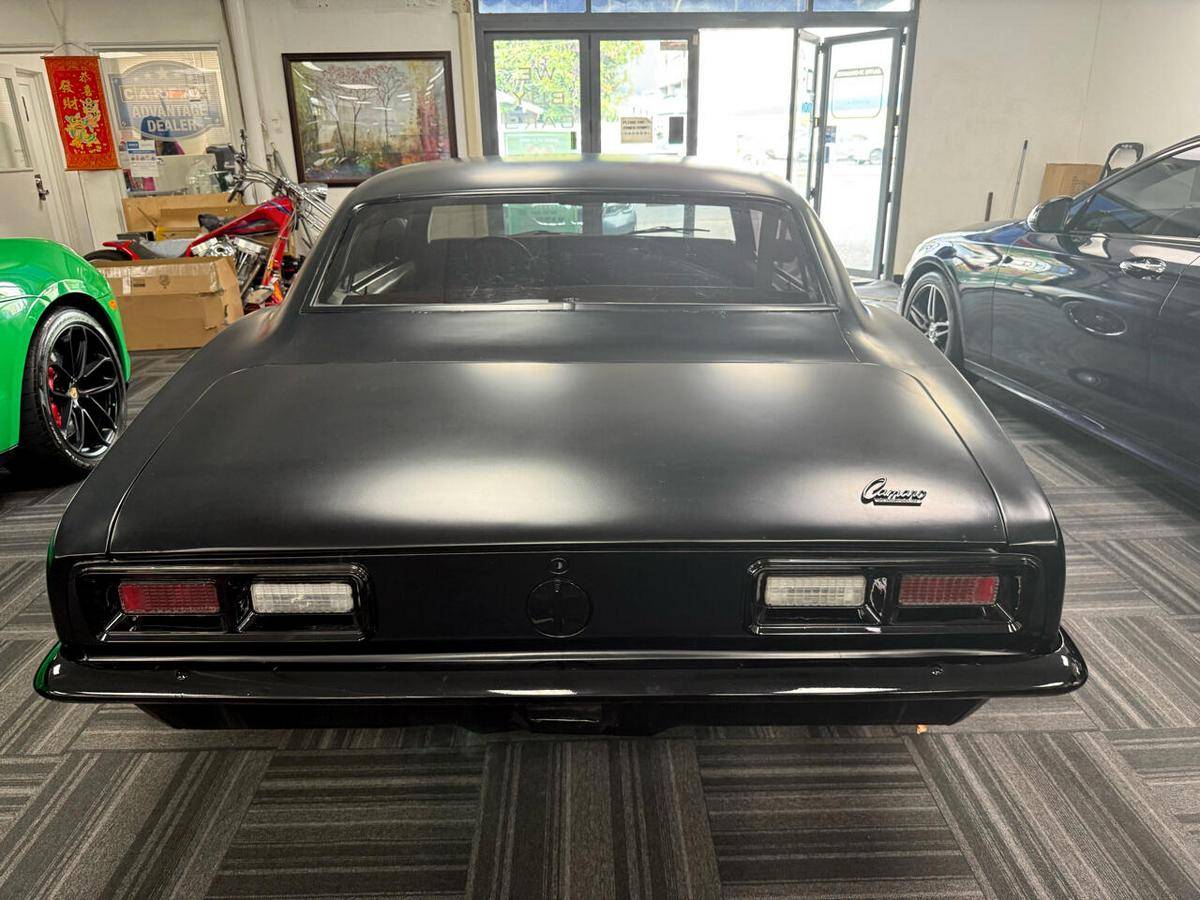 Chevrolet-Camaro-1968-black-5