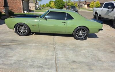 Chevrolet Camaro  1968 green