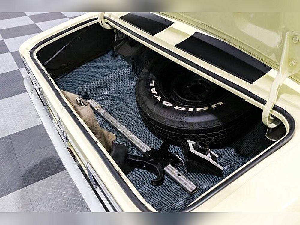 Chevrolet-Camaro-1968-yellow-21