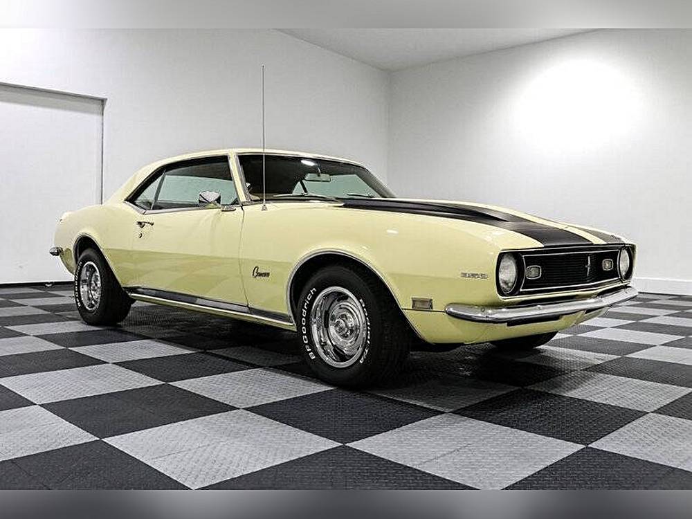 Chevrolet Camaro  1968 yellow