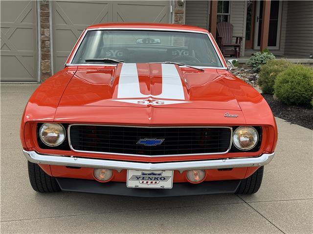 Chevrolet-Camaro-1969-2-Door-Coupe-1