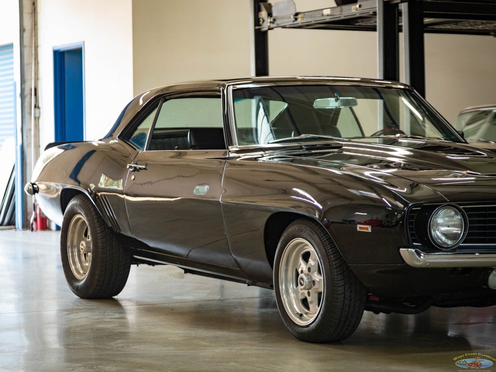 Chevrolet-Camaro-1969-2-Door-Coupe-10