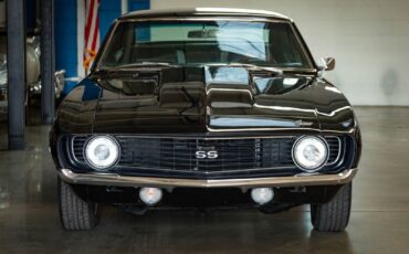 Chevrolet-Camaro-1969-2-Door-Coupe-12