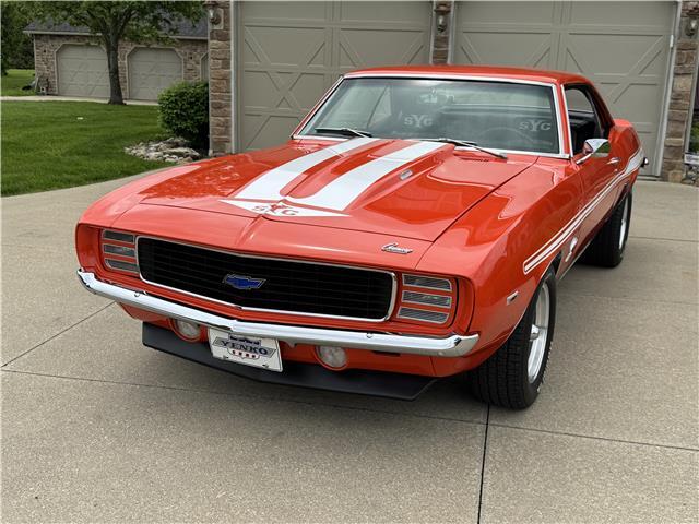 Chevrolet-Camaro-1969-2-Door-Coupe-15