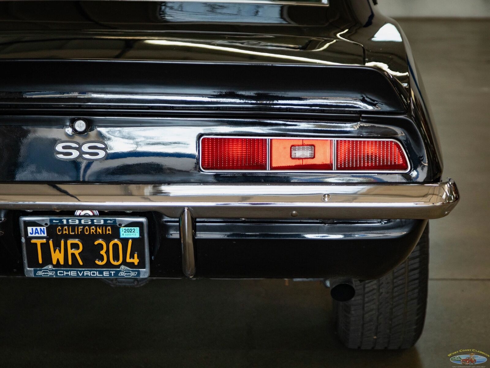 Chevrolet-Camaro-1969-2-Door-Coupe-19