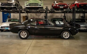 Chevrolet-Camaro-1969-2-Door-Coupe-2