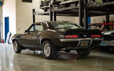 Chevrolet-Camaro-1969-2-Door-Coupe-20