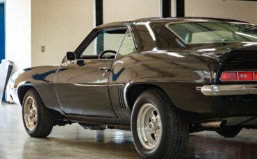 Chevrolet-Camaro-1969-2-Door-Coupe-21