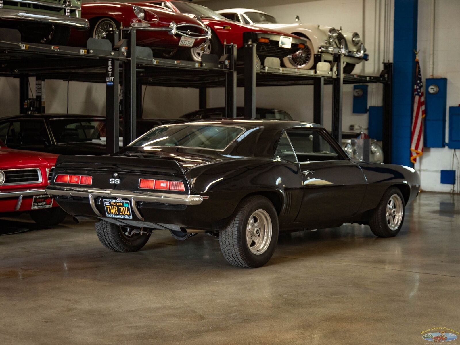 Chevrolet-Camaro-1969-2-Door-Coupe-23