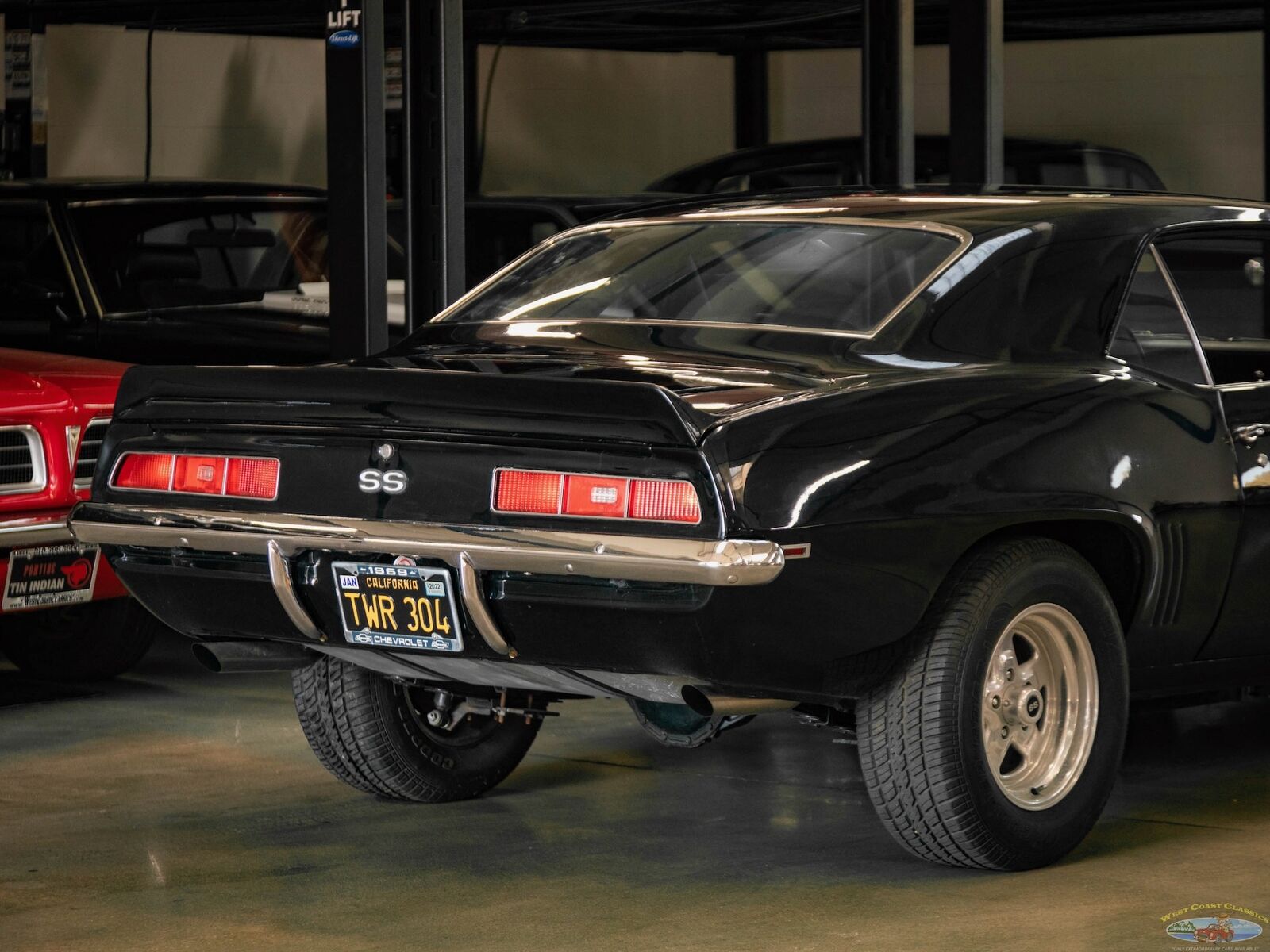 Chevrolet-Camaro-1969-2-Door-Coupe-24