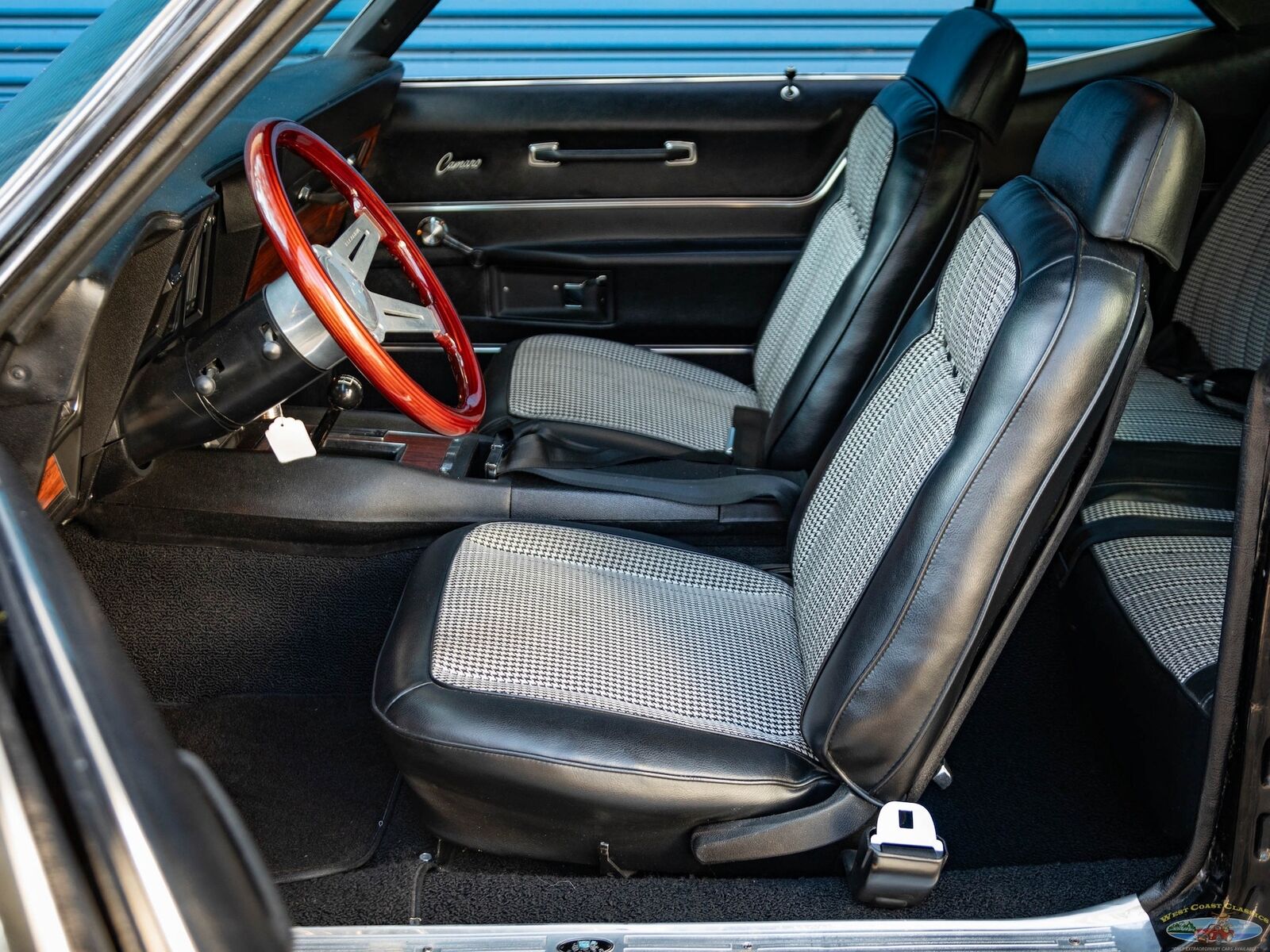 Chevrolet-Camaro-1969-2-Door-Coupe-29