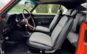 Chevrolet-Camaro-1969-2-Door-Coupe-3