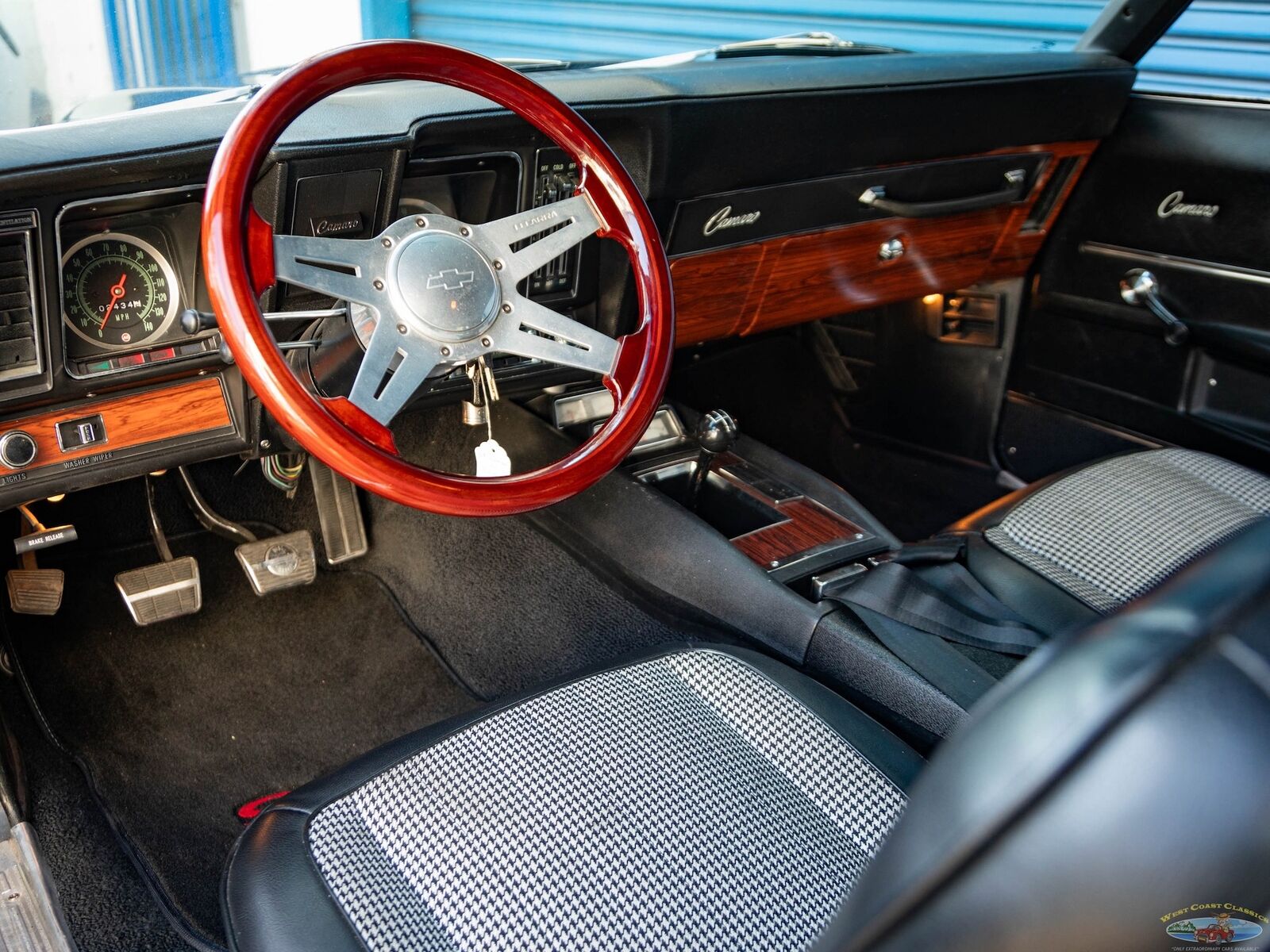 Chevrolet-Camaro-1969-2-Door-Coupe-31