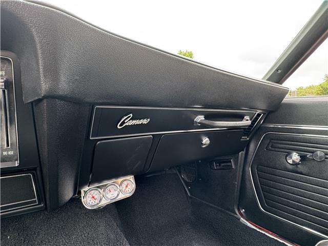 Chevrolet-Camaro-1969-2-Door-Coupe-38