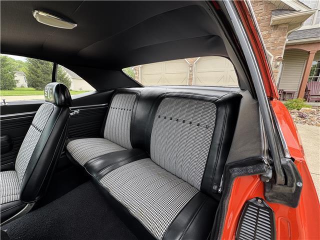 Chevrolet-Camaro-1969-2-Door-Coupe-4