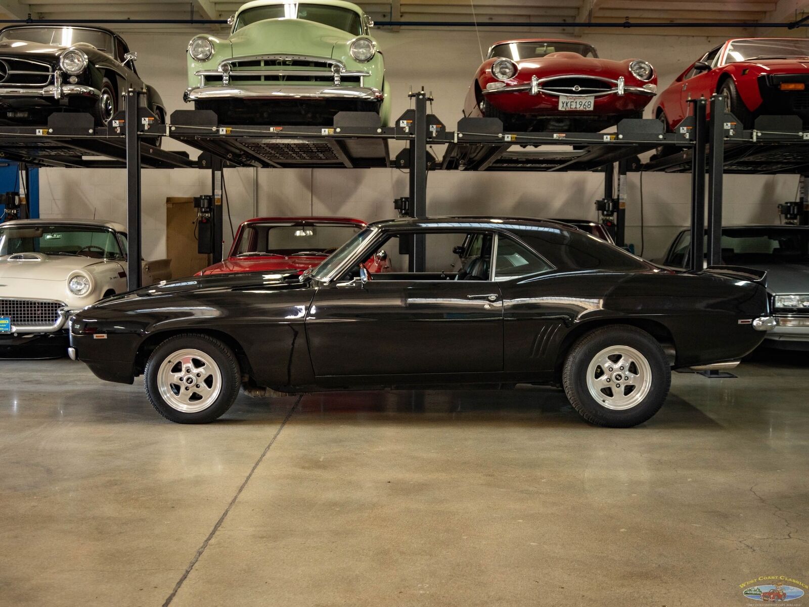Chevrolet-Camaro-1969-2-Door-Coupe-5