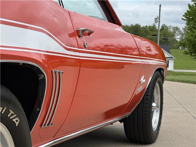 Chevrolet-Camaro-1969-2-Door-Coupe-6