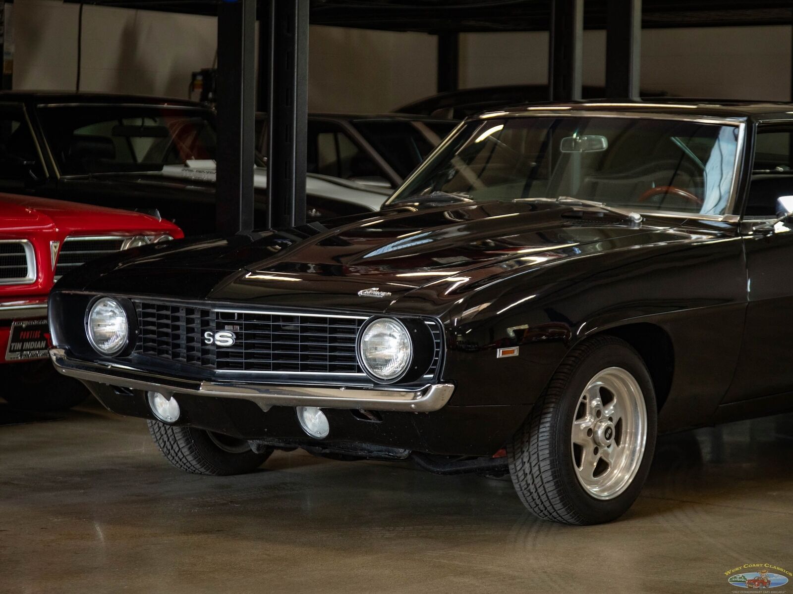 Chevrolet-Camaro-1969-2-Door-Coupe-7