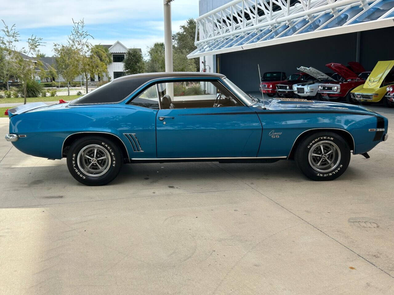 Chevrolet-Camaro-1969-Convertible-3