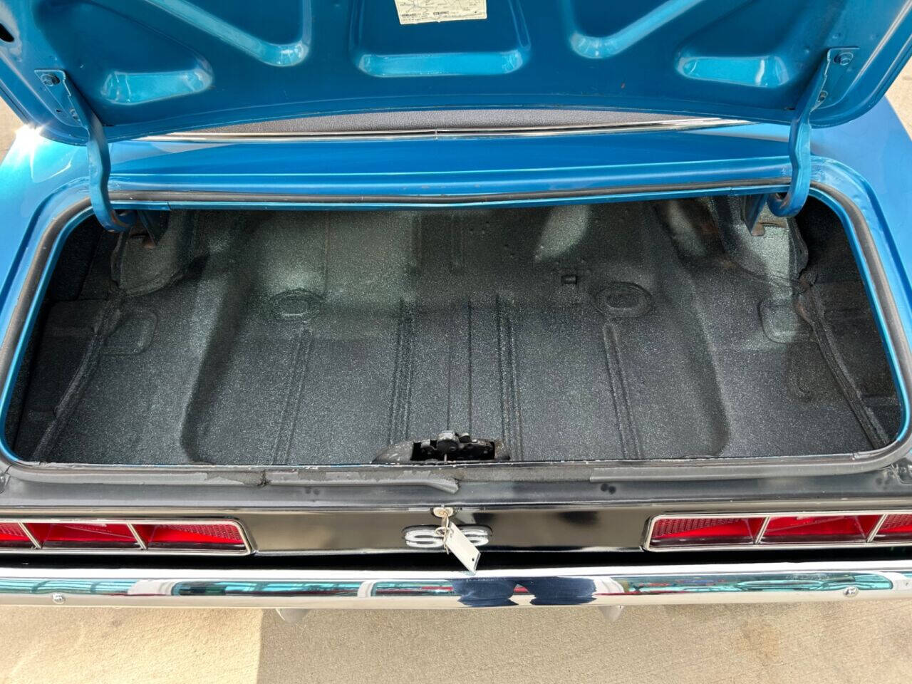 Chevrolet-Camaro-1969-Convertible-7