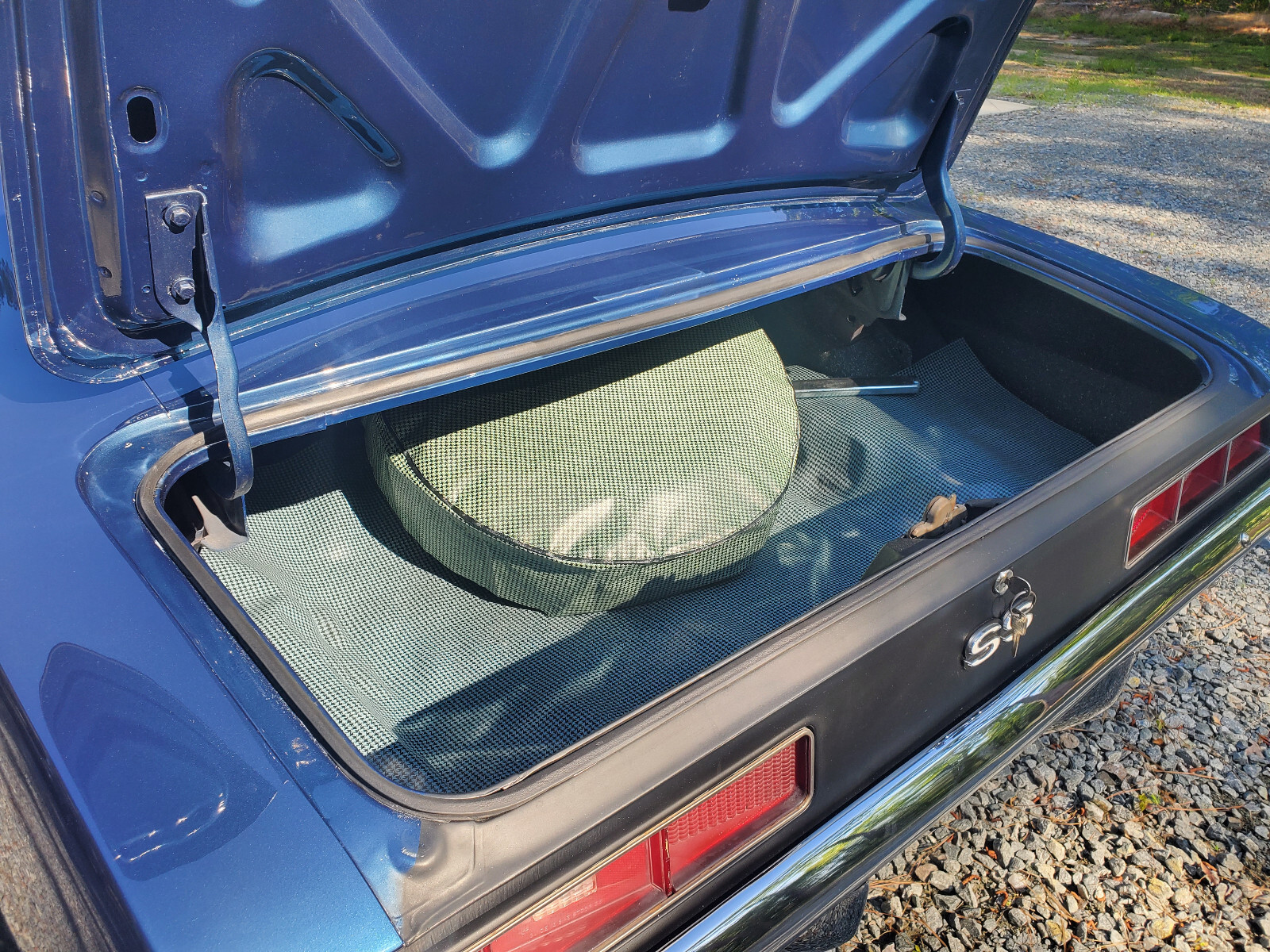 Chevrolet-Camaro-1969-Coupe-11