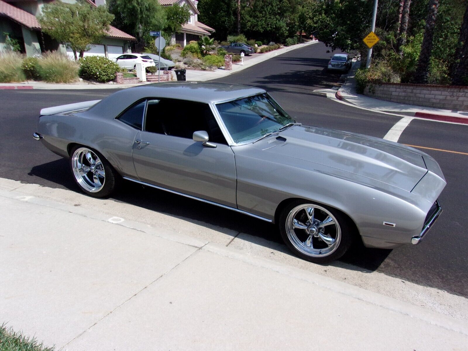 Chevrolet-Camaro-1969-Coupe-2