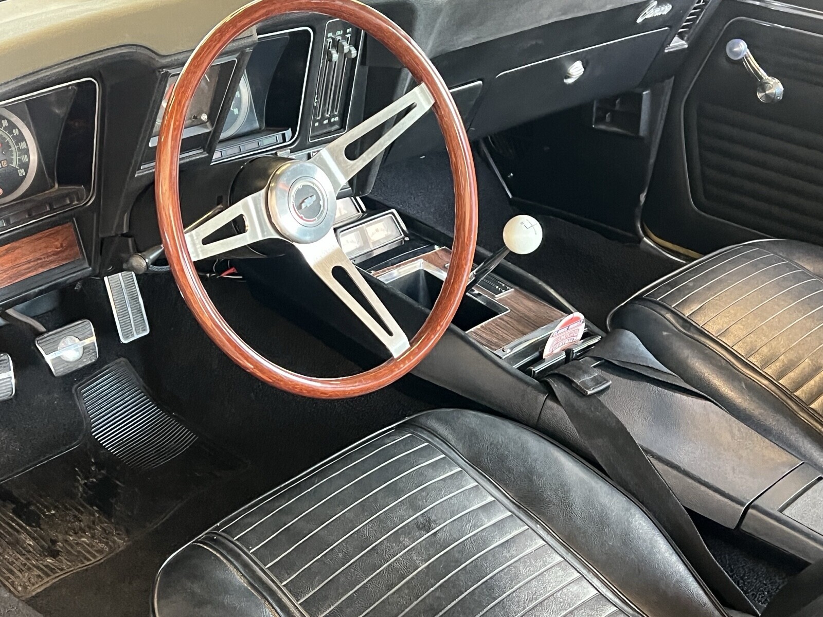 Chevrolet-Camaro-1969-Coupe-25