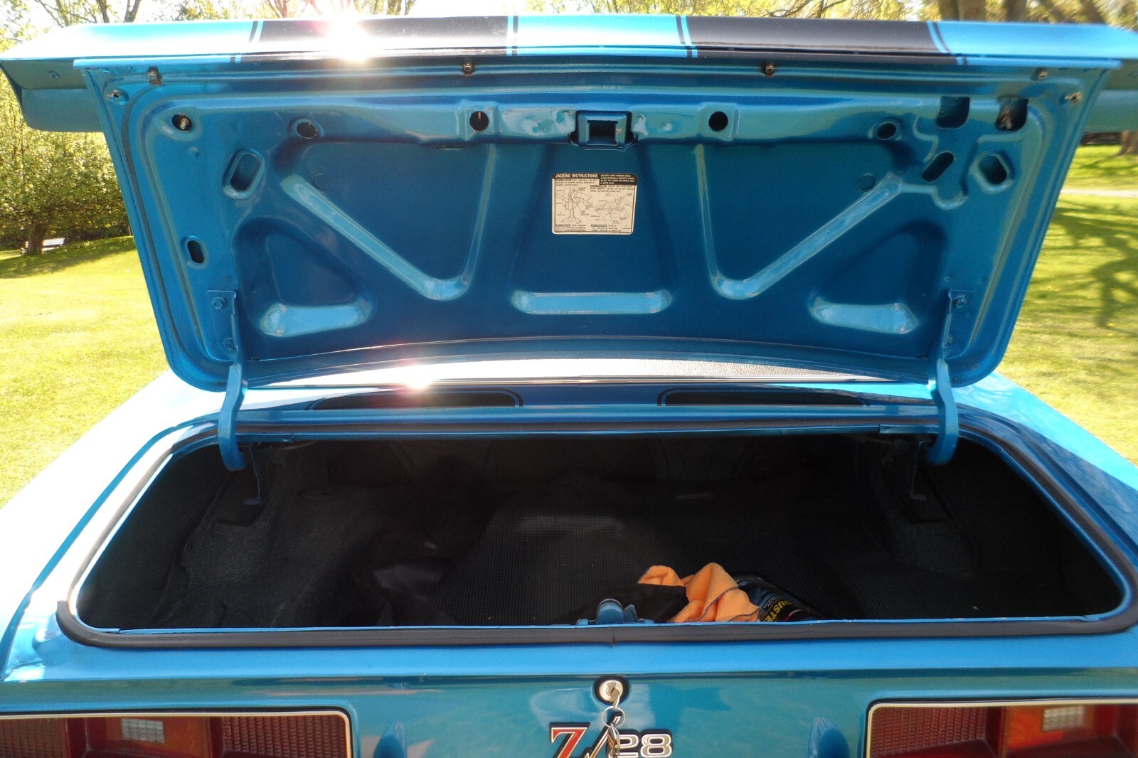Chevrolet-Camaro-1969-Coupe-28