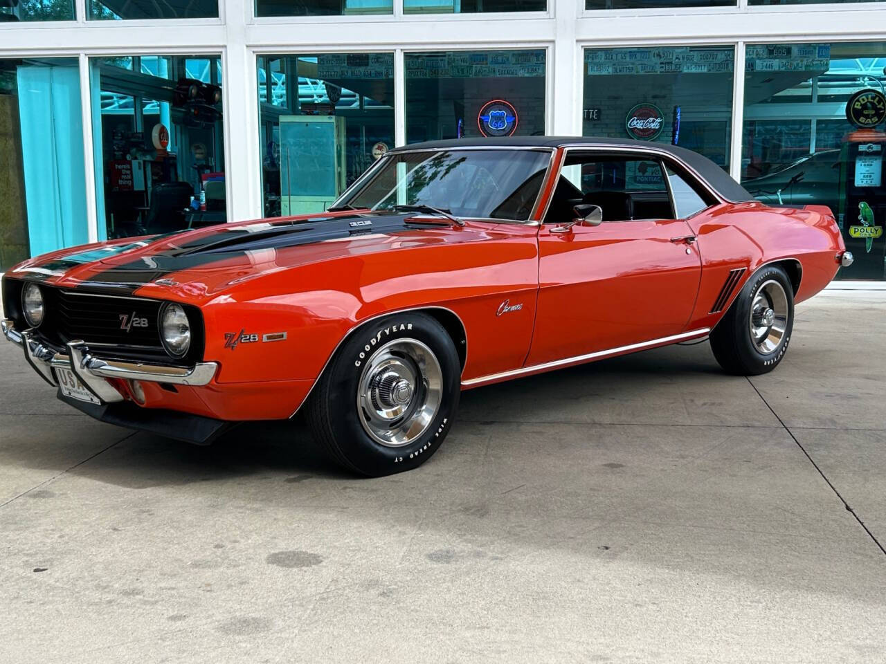 Chevrolet-Camaro-1969-Hatchback-11