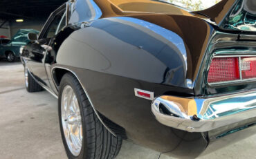 Chevrolet-Camaro-1969-Hatchback-12