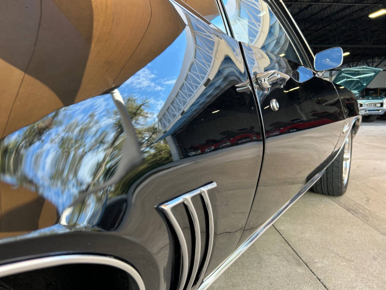 Chevrolet-Camaro-1969-Hatchback-14