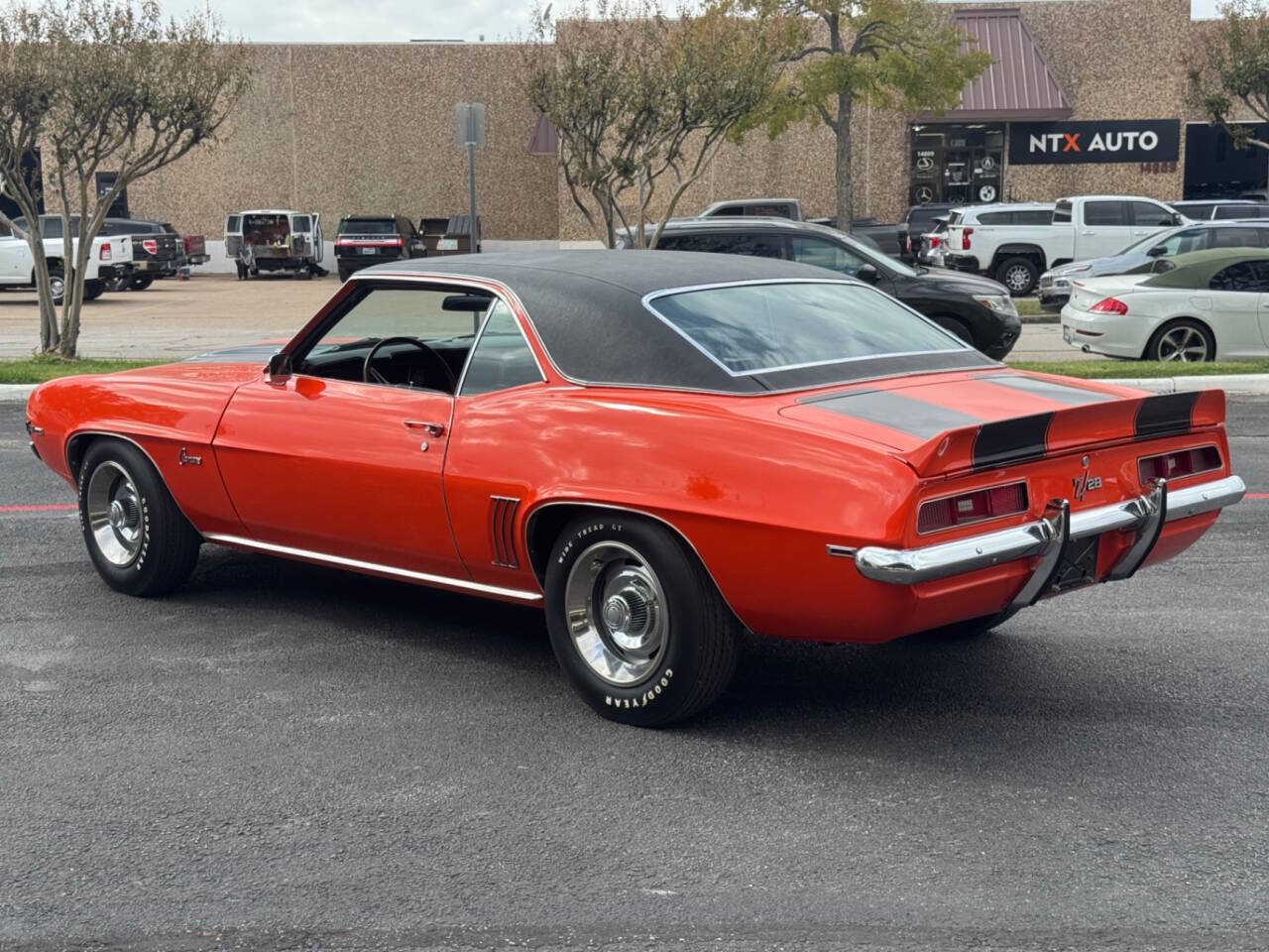 Chevrolet-Camaro-1969-Hatchback-16