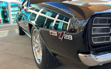 Chevrolet-Camaro-1969-Hatchback-16