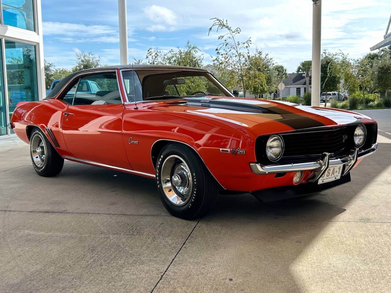 Chevrolet-Camaro-1969-Hatchback-2