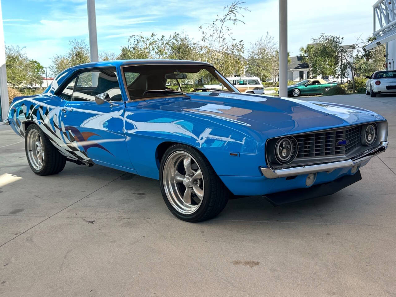 Chevrolet-Camaro-1969-Hatchback-2