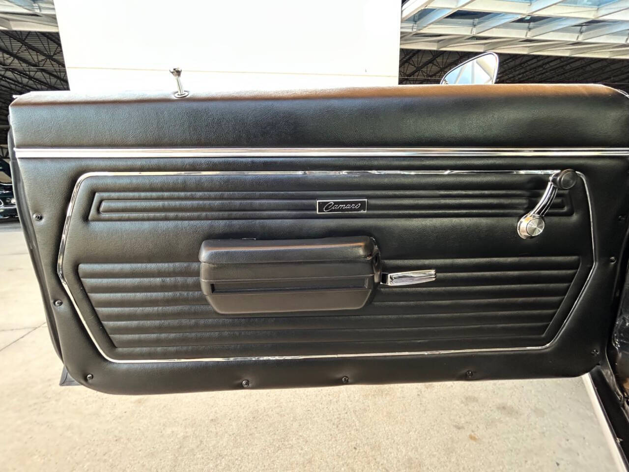 Chevrolet-Camaro-1969-Hatchback-24