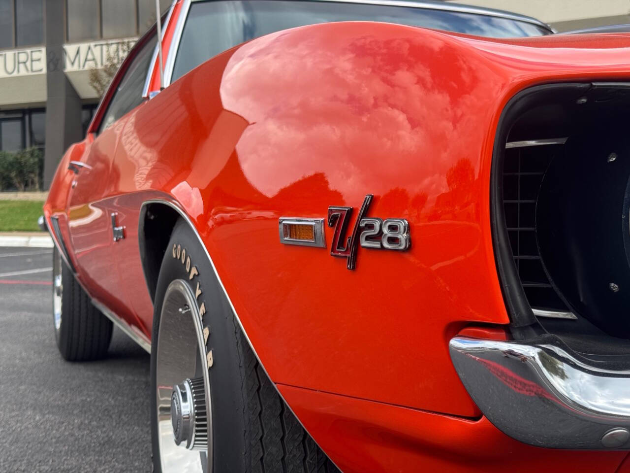 Chevrolet-Camaro-1969-Hatchback-33