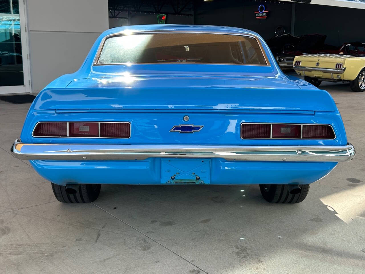 Chevrolet-Camaro-1969-Hatchback-5