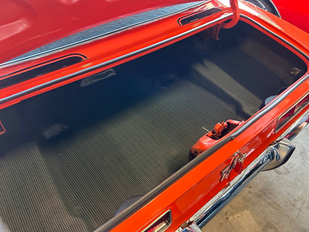 Chevrolet-Camaro-1969-Hatchback-8