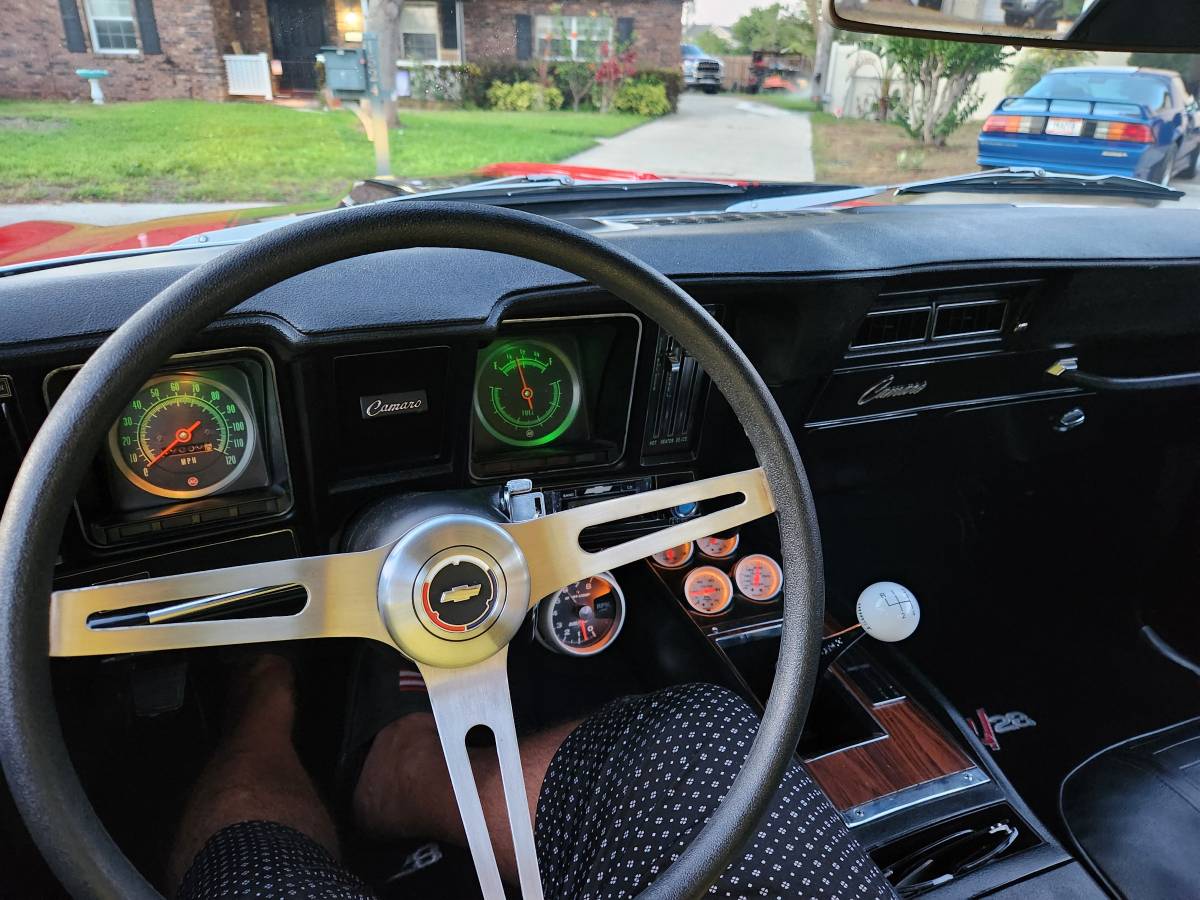 Chevrolet-Camaro-1969-red-19