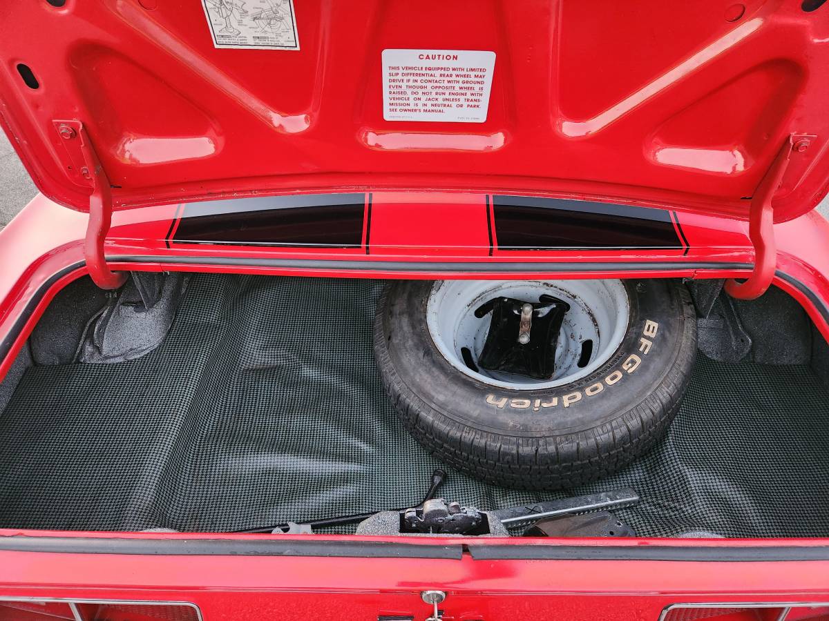 Chevrolet-Camaro-1969-red-21