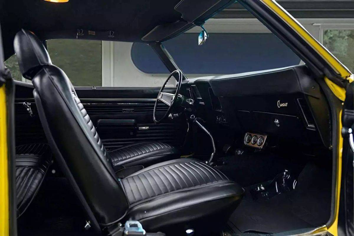Chevrolet-Camaro-1969-yellow-13