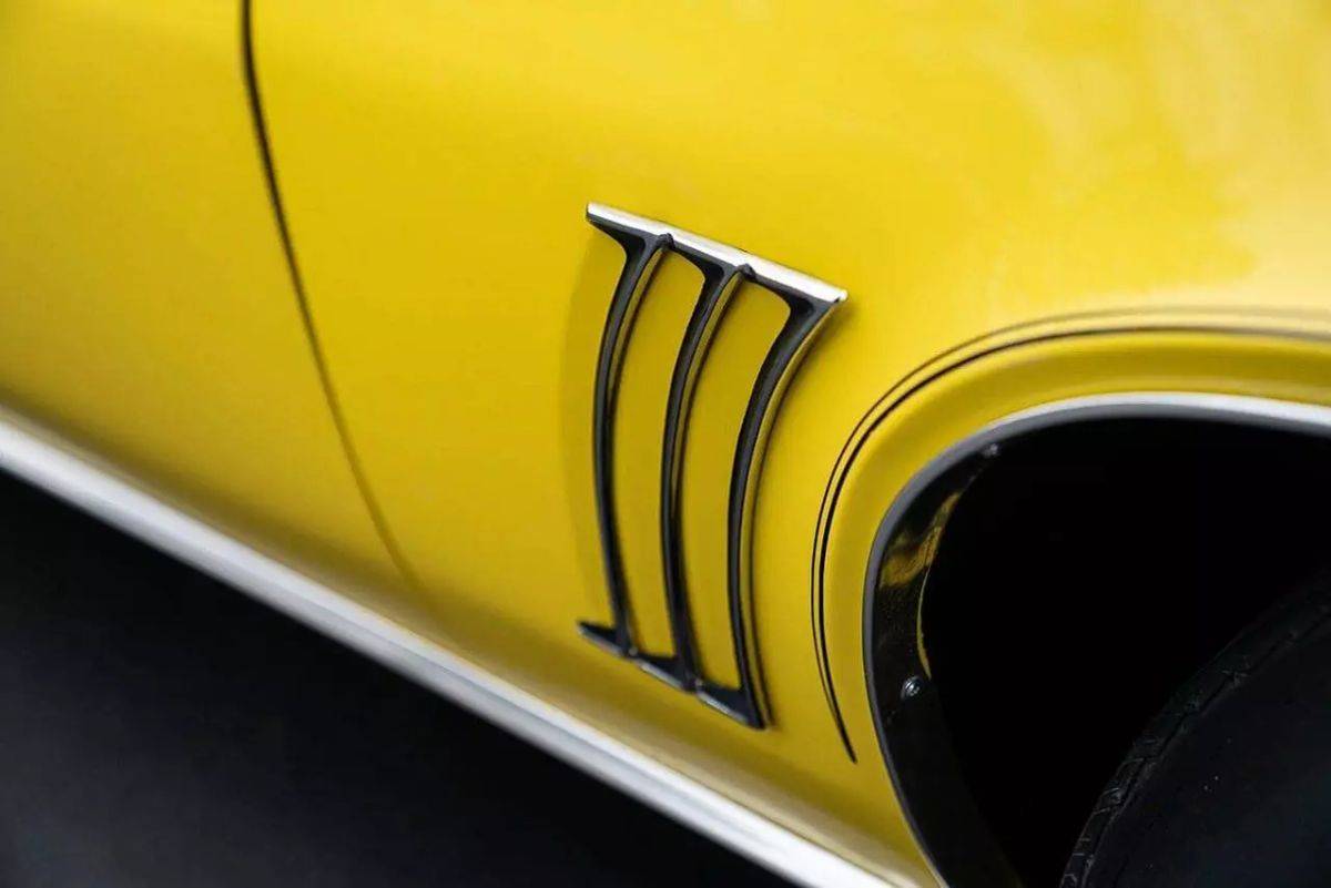 Chevrolet-Camaro-1969-yellow-18