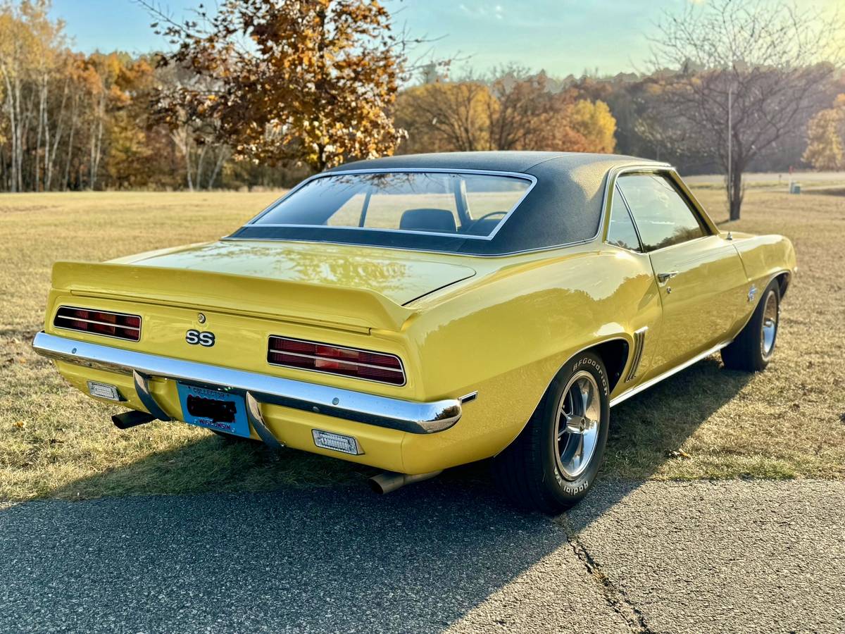Chevrolet-Camaro-1969-yellow-2