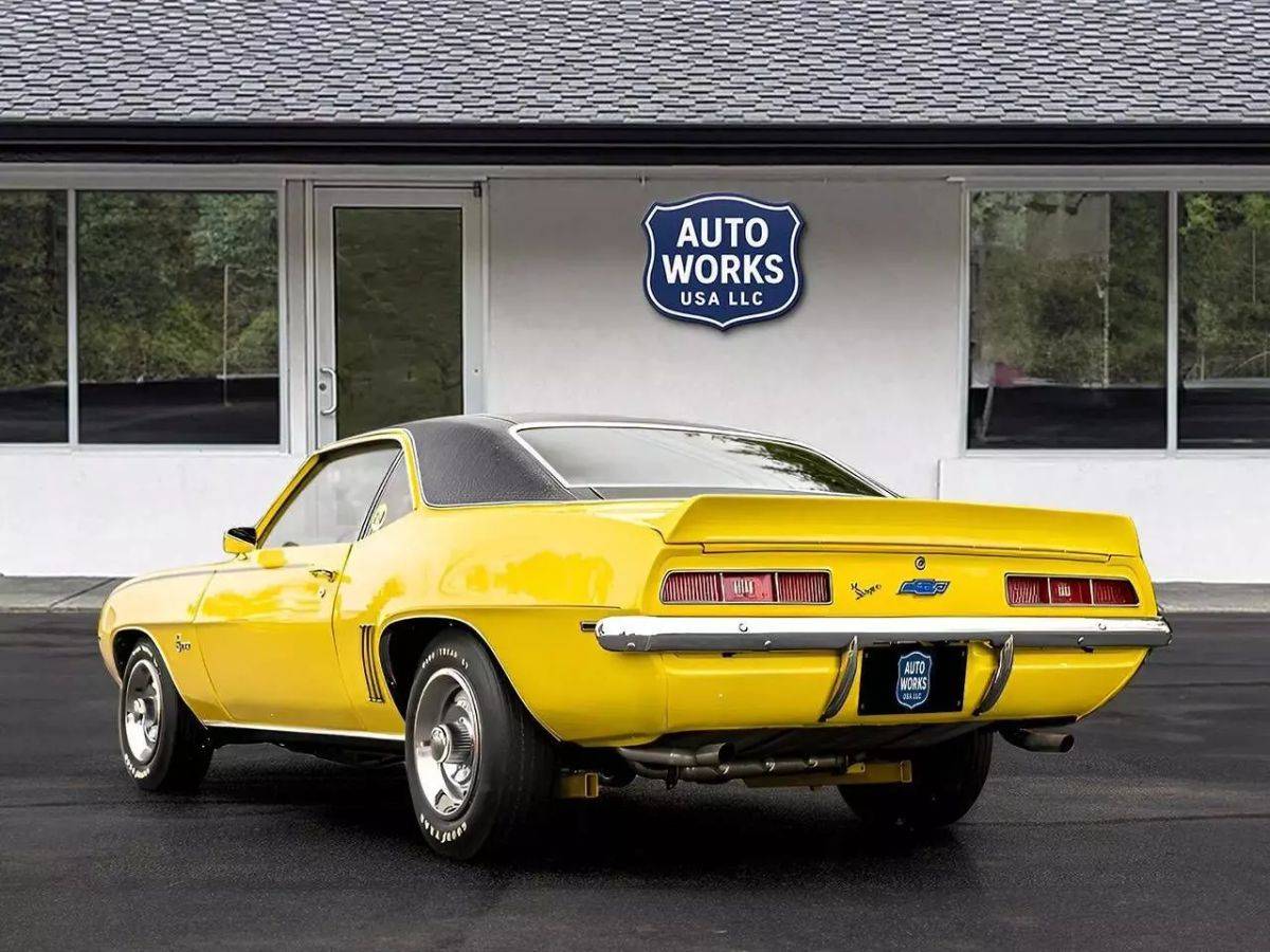 Chevrolet-Camaro-1969-yellow-2