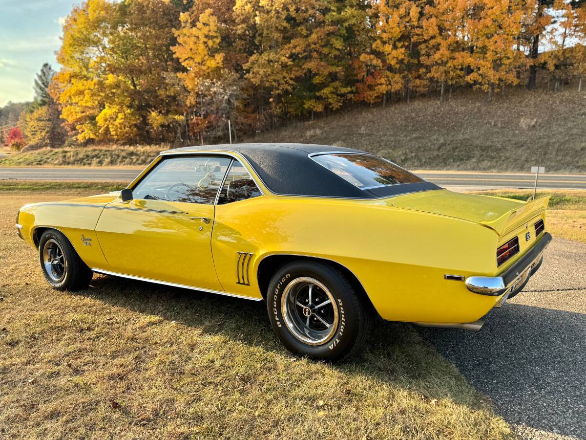 Chevrolet-Camaro-1969-yellow-3