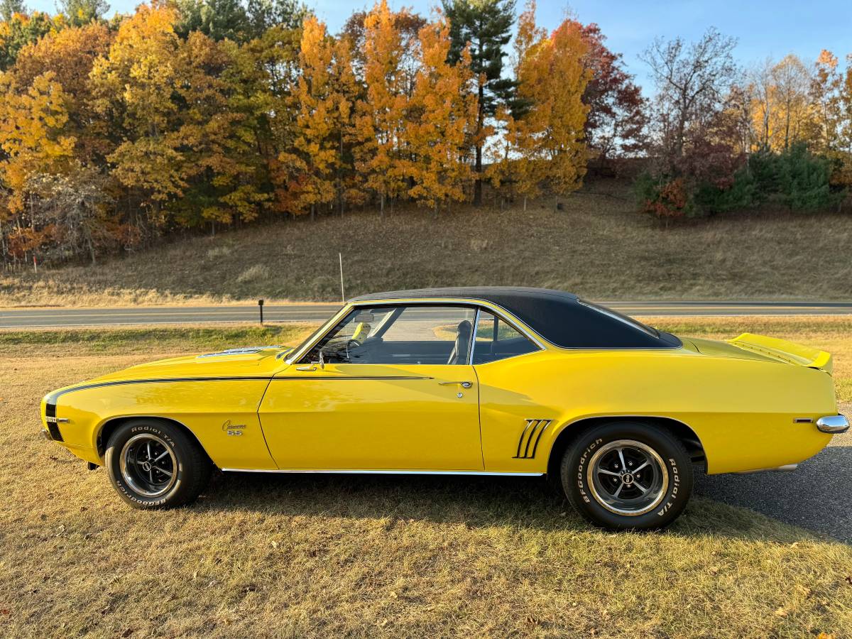 Chevrolet-Camaro-1969-yellow-4